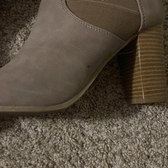 Open toe booties - Picture 8 of 8